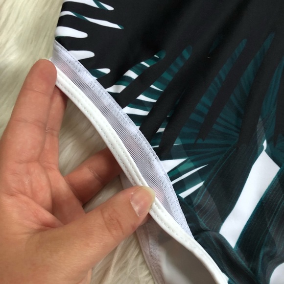 Palm Leaf Plunging V Monokini Swimsuit NEW - Picture 5 of 8